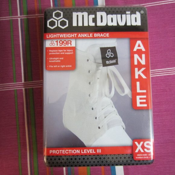 MCDAVID LIGHTWEIGHT 199R ANKLE BRACE(WHITE)-XS - Picture 1 of 8